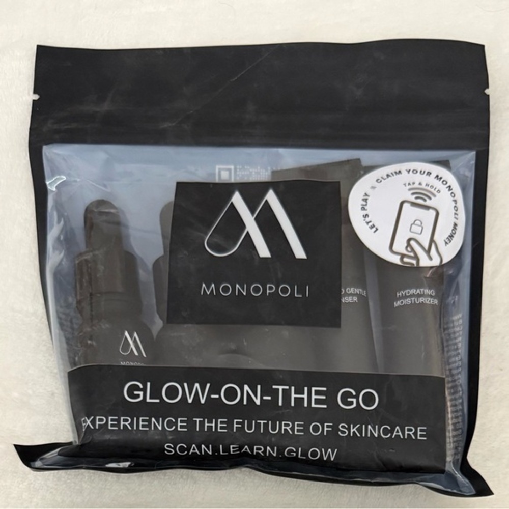 Monopoli Glow-On-The-Go Skincare Set Vitamin C Hyaluronic Acid Travel Kit NEW‎